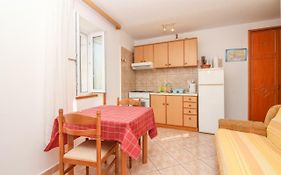 Apartmani Toni Poce